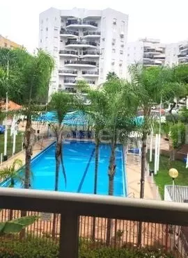 רובע יוד אלף, דירת 4 חדרים עם בריכה