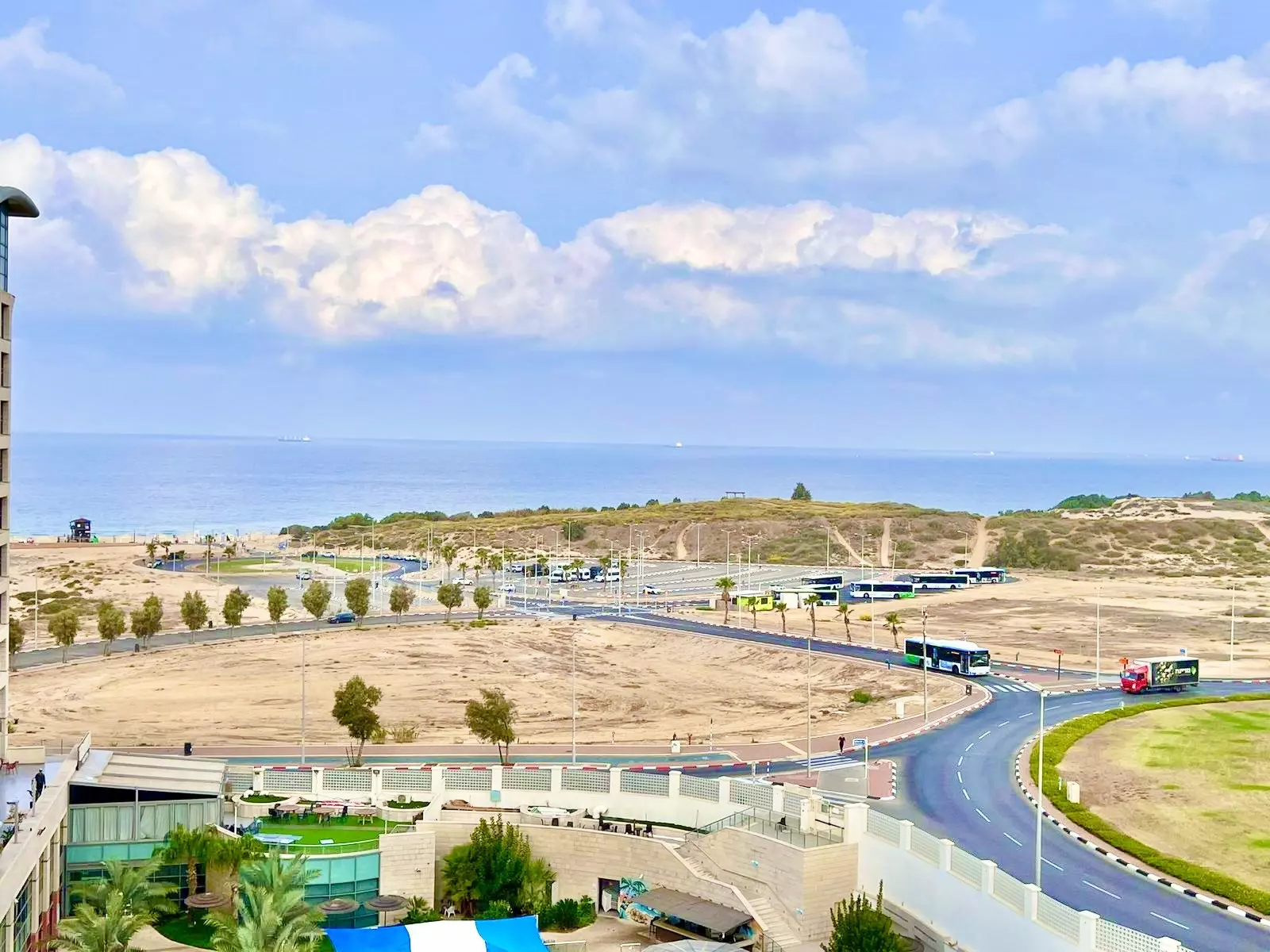 דירת 4 חדרים עם מרפסת ונוף עוצר נשימה!!