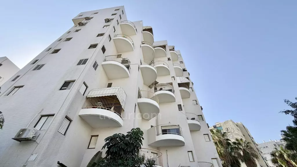 הזדמנות זהב – דלת, אשדוד - דירת 3.5 חדרים למכירה