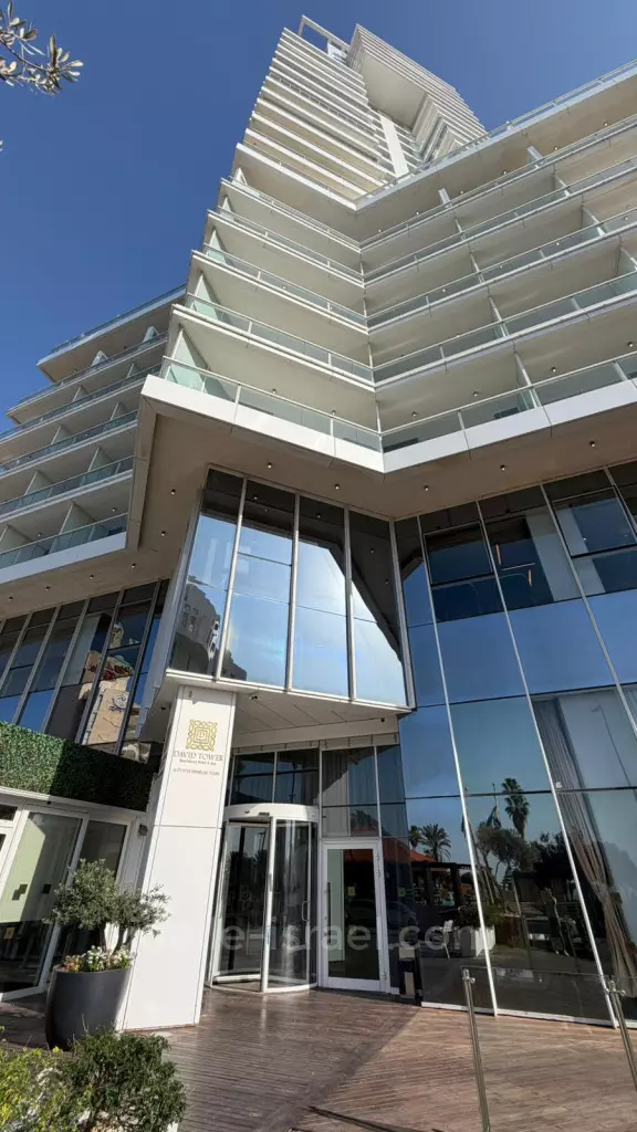 Престижное здание у подножия kikar: MIGDAL DAVID - BRIGA с видом на море - 4 комнаты 160м² + 24м² терраса вид на море - 6,300,000 шекелей
