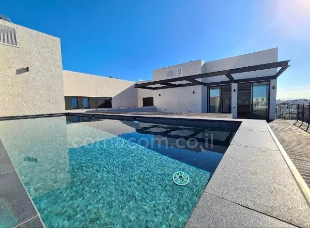 com terraço,em um belo imóvel,Boa localização,Grande,Não perca!,bem equipado,espaçoso,Lindo apartamento,Magnífico