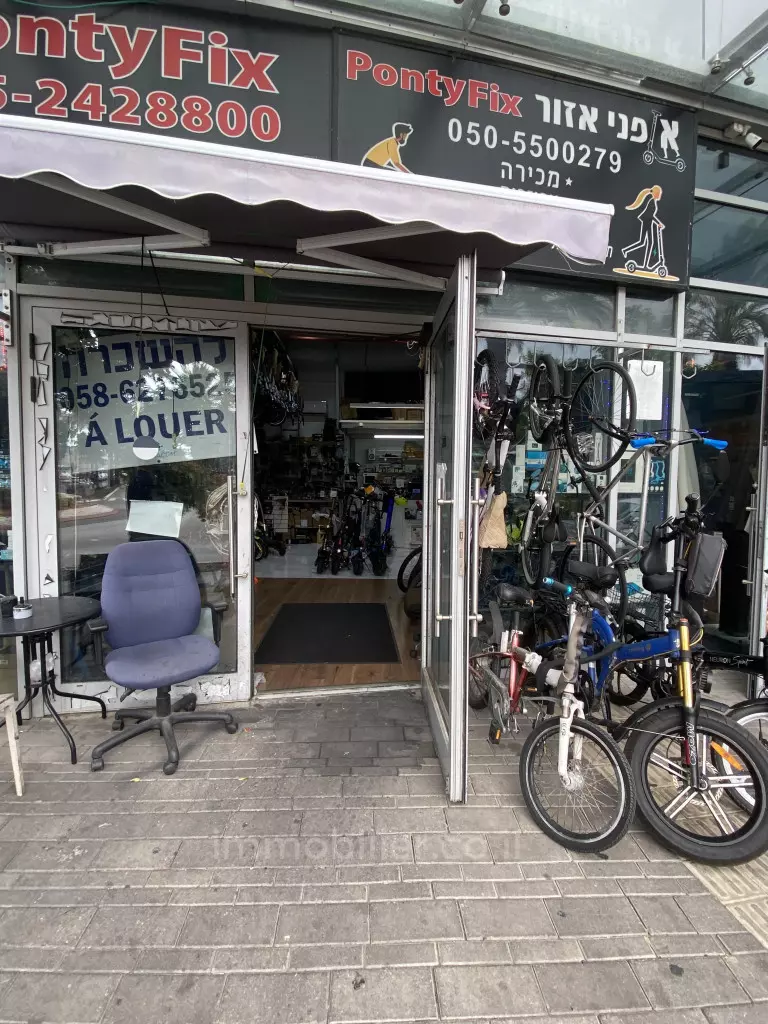 חנות להשכרה, אזור, קרוב לרמת גן ותל אביב