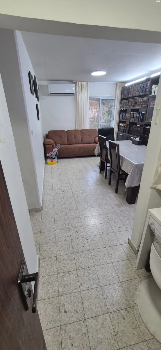 Grande oportunidade a não perder! Investimento ideal, apartamento de 3 assoalhadas à venda no coração de Jerusalém