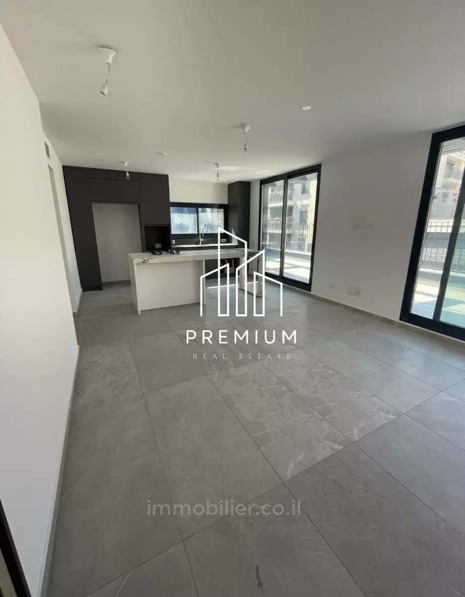 VENDE-SE – DUPLEX COBERTURA 3 DIVISÕES EM FLORENTIN