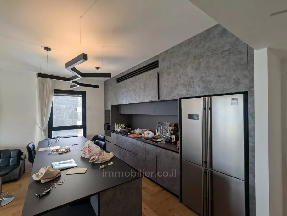 ¡No se lo puede perder!,agradable,En el centro,con terraza,Balcón con vista al mar,Departamento bonito,Buena ubicación,Buena orientación,tranquilo,luminoso,en un hermoso edificio,en un edificio nuevo,Piso alto con vista,Grande,Estándares altos,excelente estado,Lujoso,Espléndido,Cerca del mar,Renovado