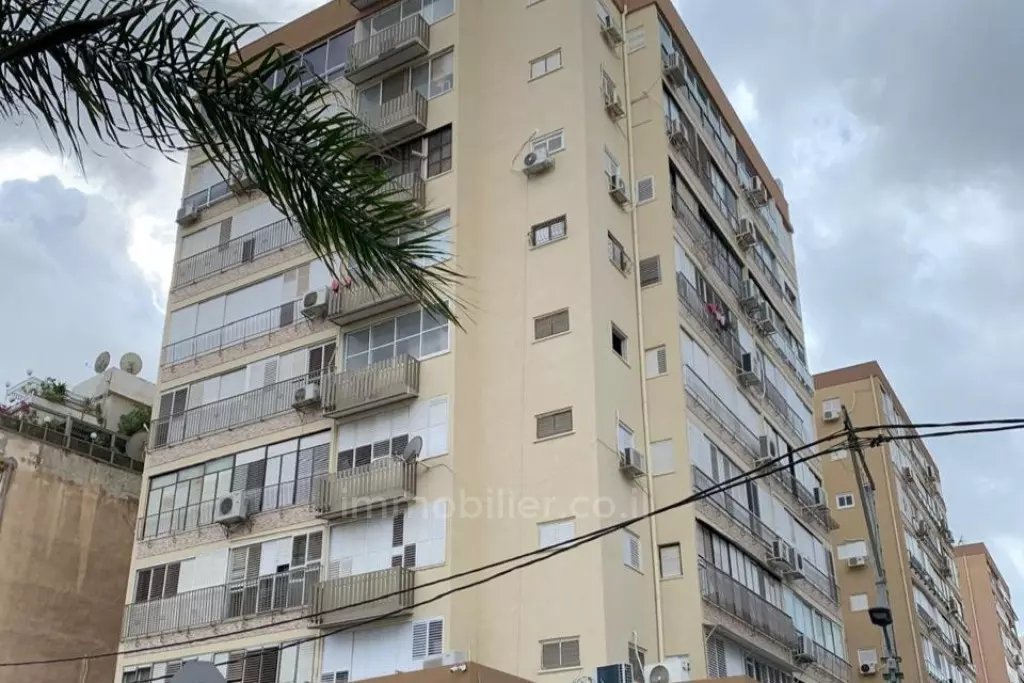 APARTAMENTO EN VENTA CENTRO BAT-YAM – CALLE JABOTINSKY ZONA SOLICITADA