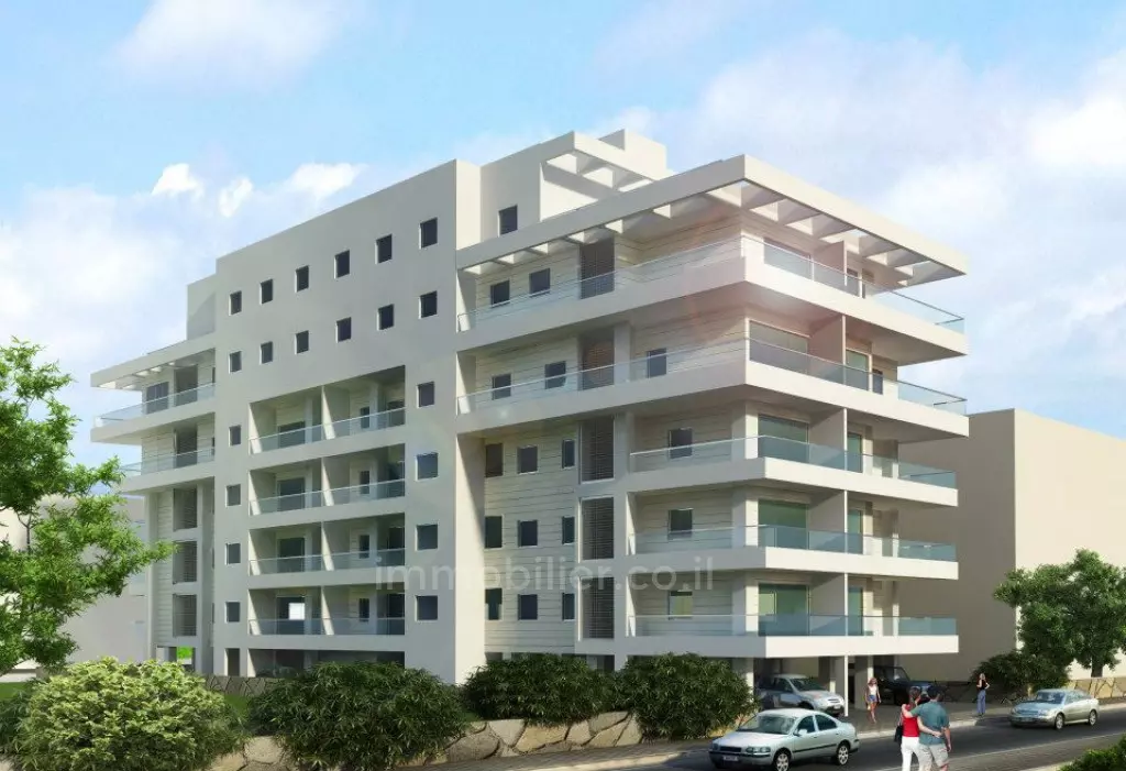דירת 3 חדרים מרהיבה ומוארת ליד הרכבת הקלה והחוף